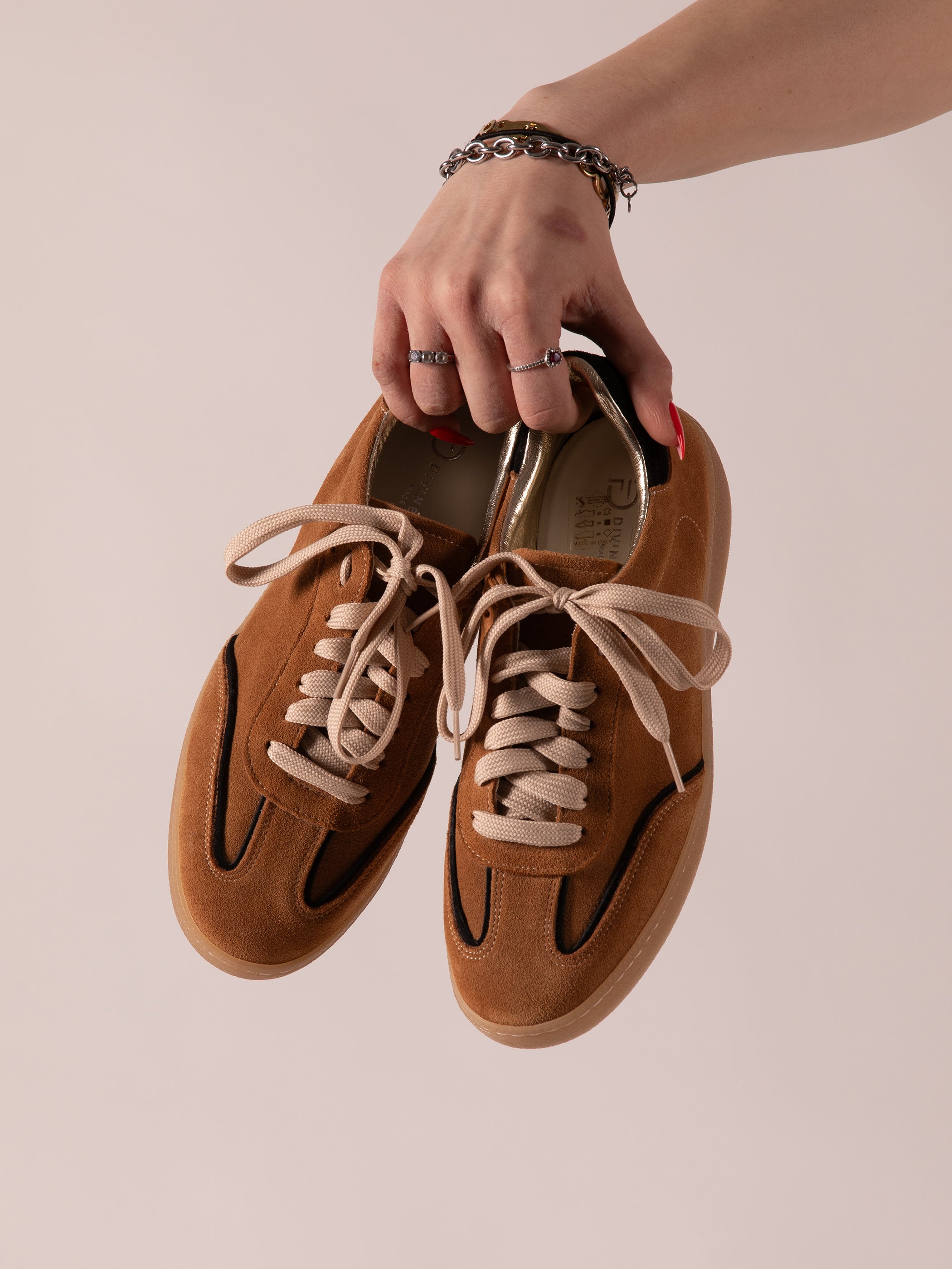 DIVINE FOLLIE TENNIS